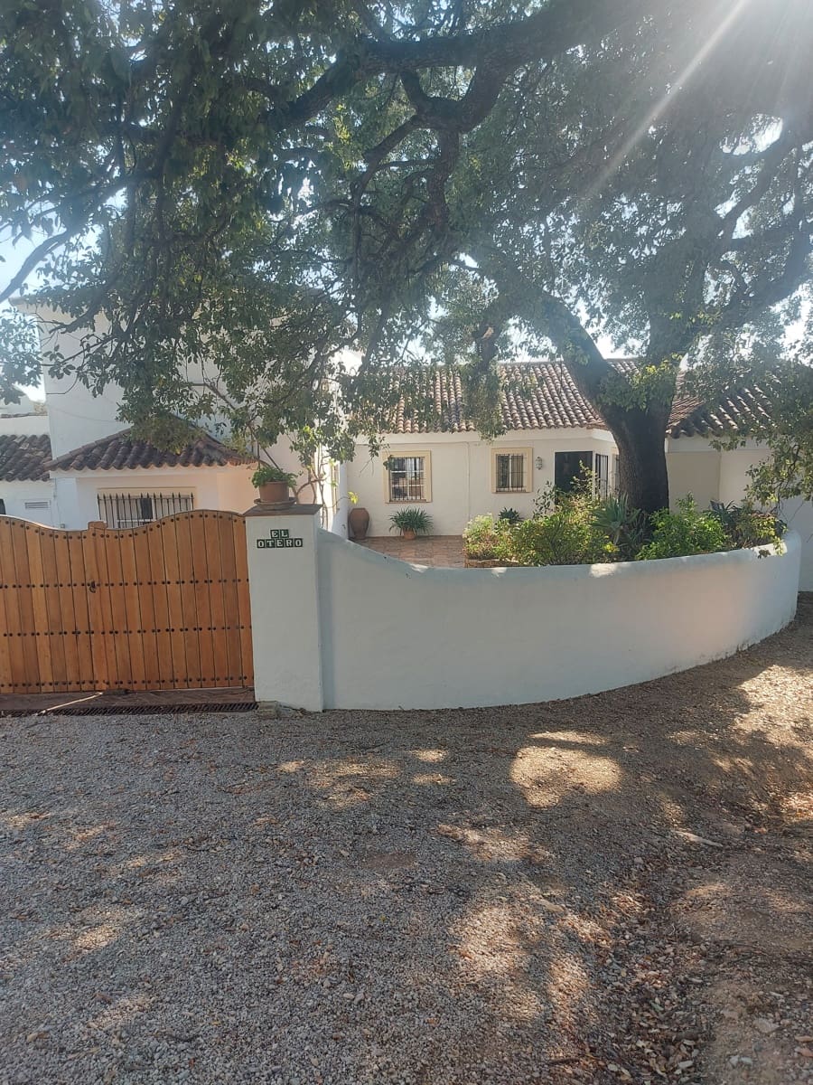   4 soveværelse   ferieFinca/Landehus i Gaucin   med   swimmingpool   - € 2.300 (Ref: 7811995)