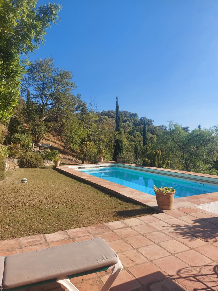   4 soveværelse   ferieFinca/Landehus i Gaucin   med   swimmingpool   - € 2.300 (Ref: 7811995)