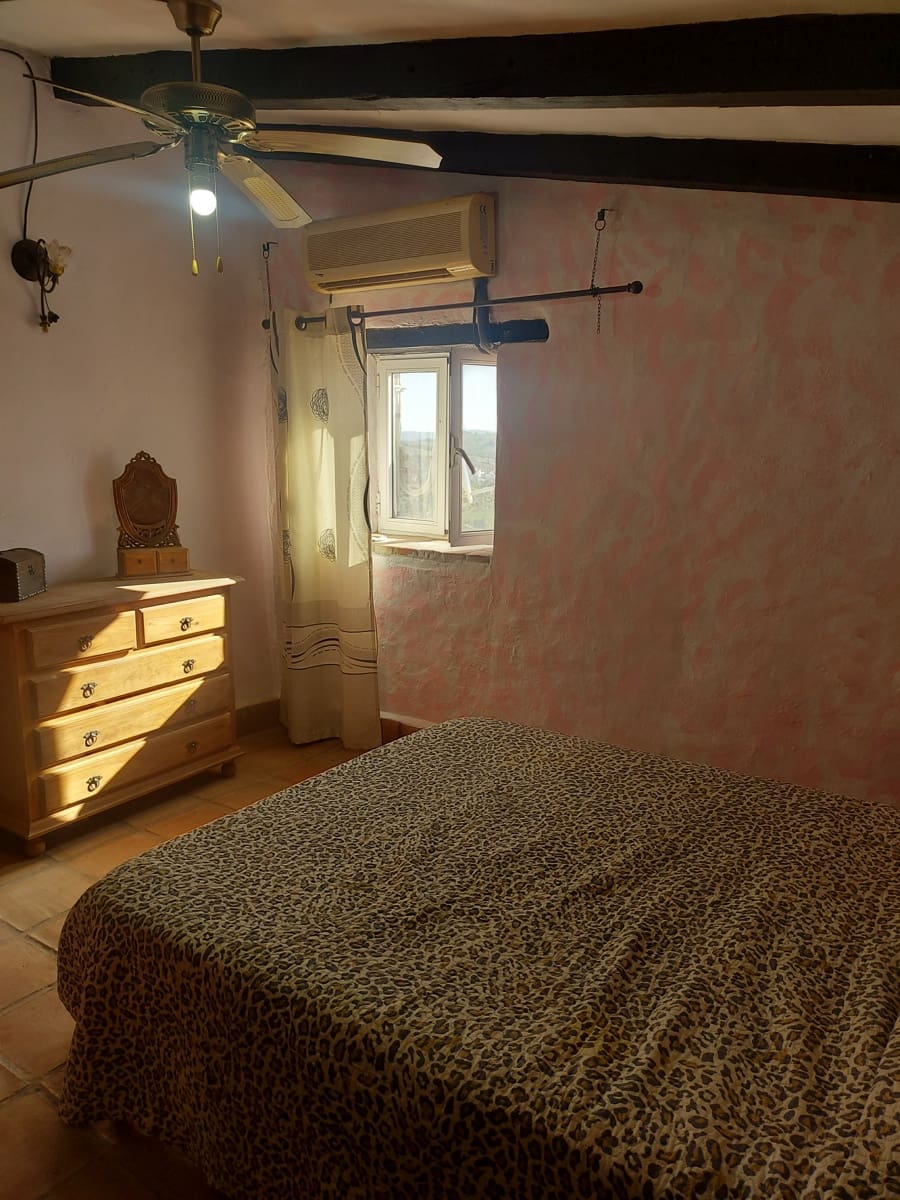 3 slaapkamer Rijtjeshuis te koop in Jimena de la Frontera - € 149.000 (Ref: 8008044)