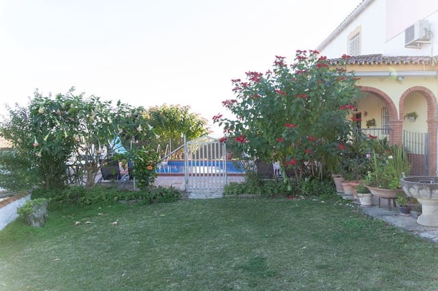 4 soveværelse Finca/Landehus til salg i San Pablo de Buceite, Jimena de la Frontera med swimmingpool garage - € 430.000 (Ref: 8132599)