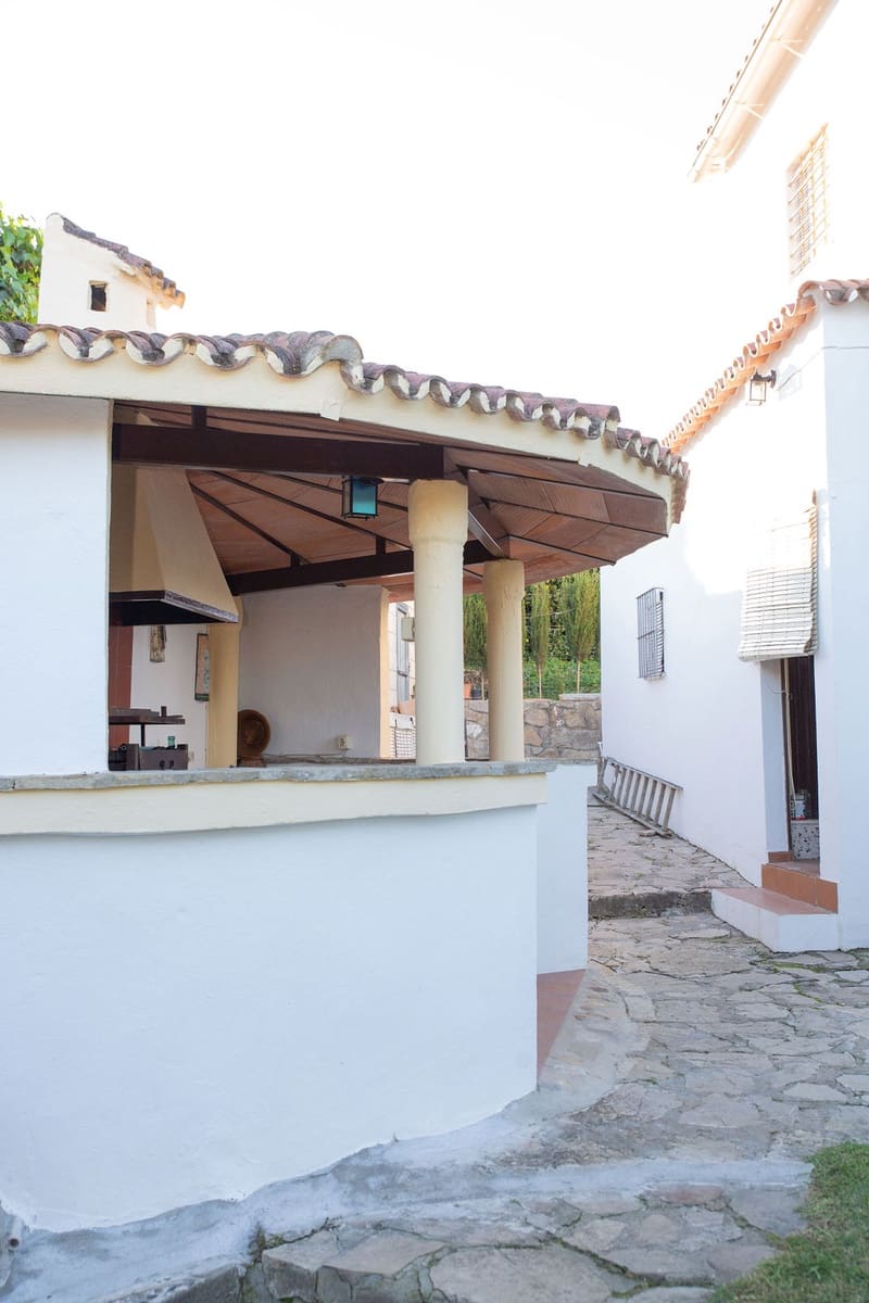 4 soveværelse Finca/Landehus til salg i San Pablo de Buceite med swimmingpool garage - € 430.000 (Ref: 8132599)