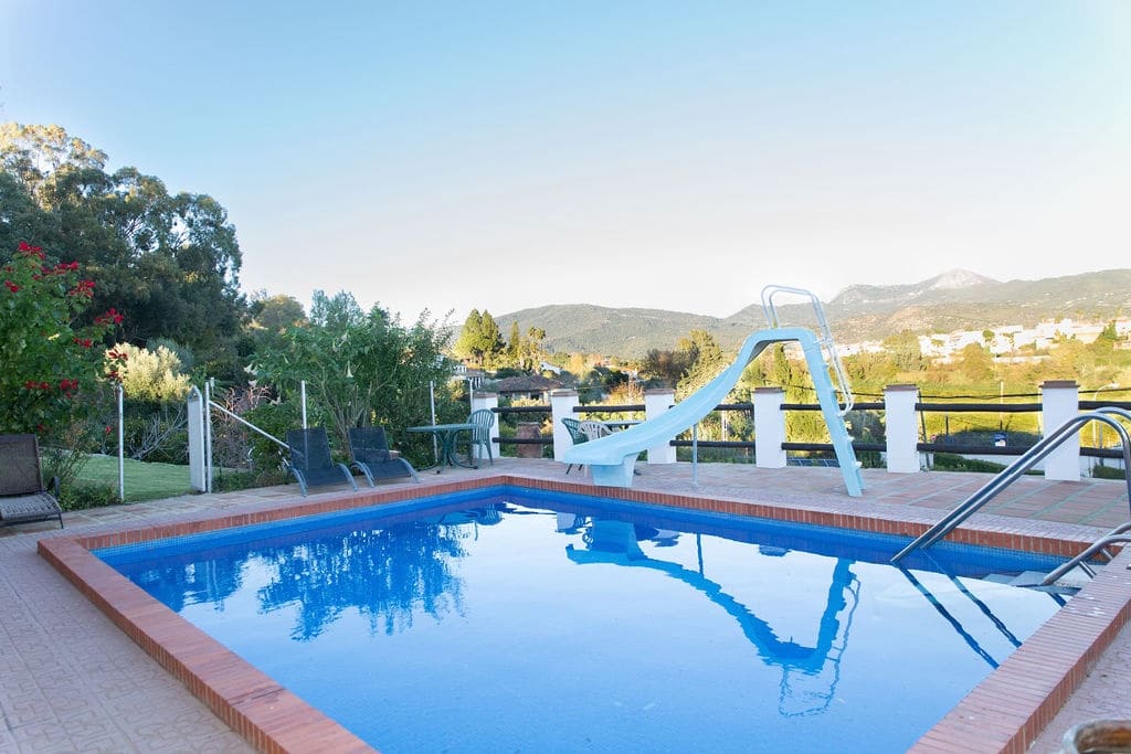 4 soveværelse Finca/Landehus til salg i San Pablo de Buceite med swimmingpool garage - € 430.000 (Ref: 8132599)