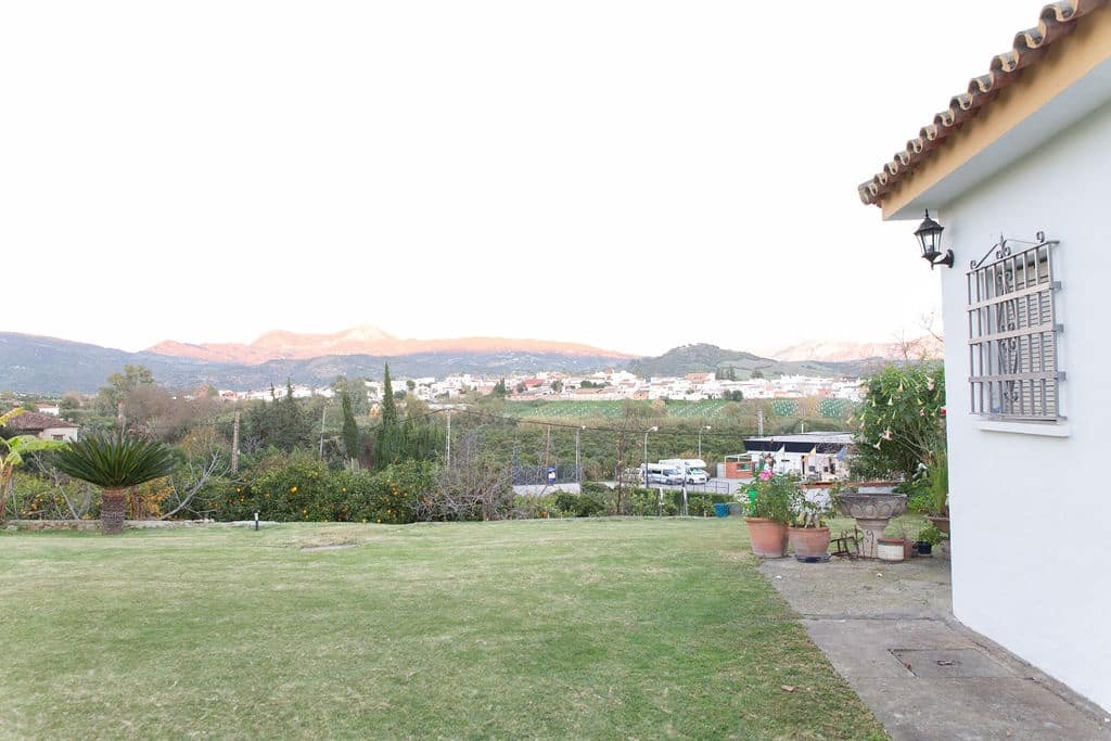 4 soveværelse Finca/Landehus til salg i San Pablo de Buceite med swimmingpool garage - € 430.000 (Ref: 8132599)