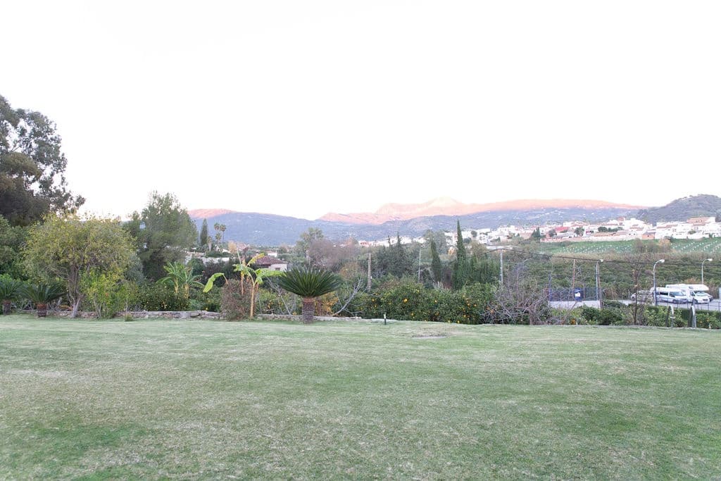 4 soveværelse Finca/Landehus til salg i San Pablo de Buceite med swimmingpool garage - € 430.000 (Ref: 8132599)