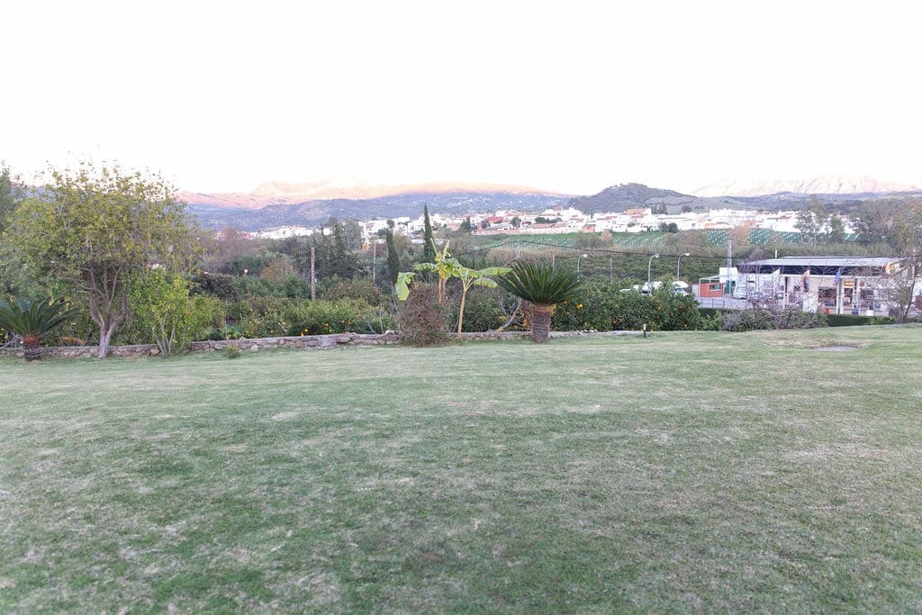 4 soveværelse Finca/Landehus til salg i San Pablo de Buceite med swimmingpool garage - € 430.000 (Ref: 8132599)