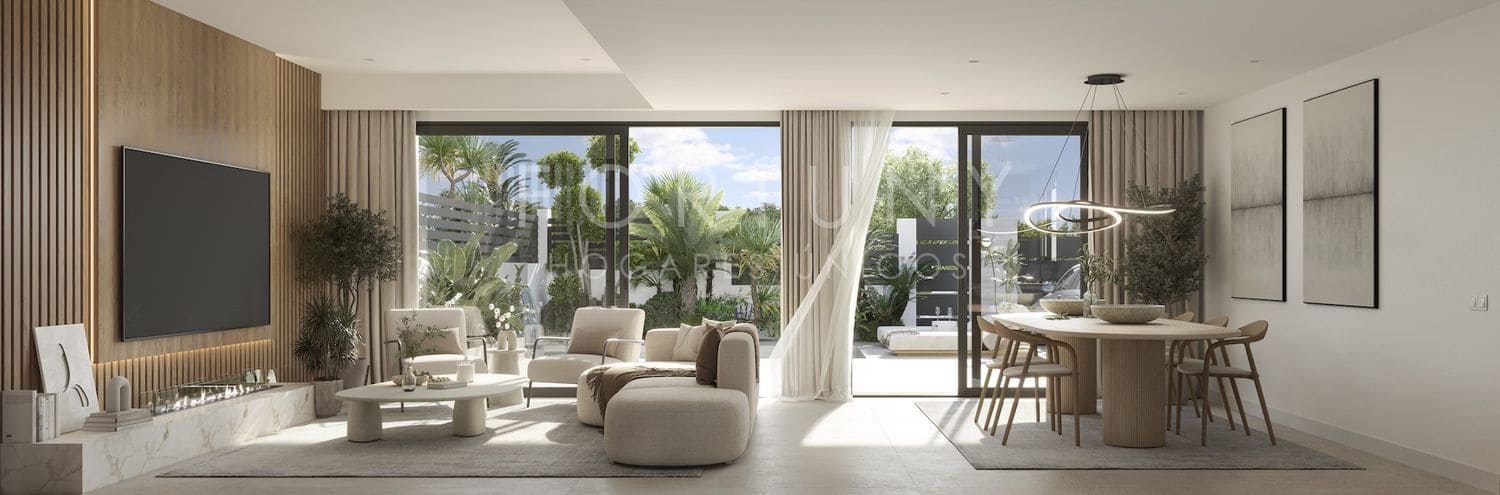 4 bedroom Townhouse for sale in Alhaurin de la Torre with pool garage - € 736,000 (Ref: 9707784)