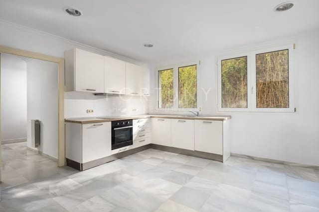 4 soverom Leilighet til salgs i Parque Clavero, Málaga by med garasje - € 875 000 (Ref: 9709490)