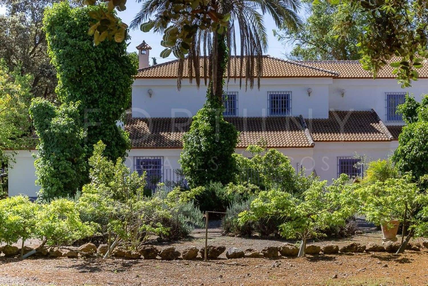 7 bedroom Finca/Country House for sale in Archidona with pool garage - € 750,000 (Ref: 9709496)