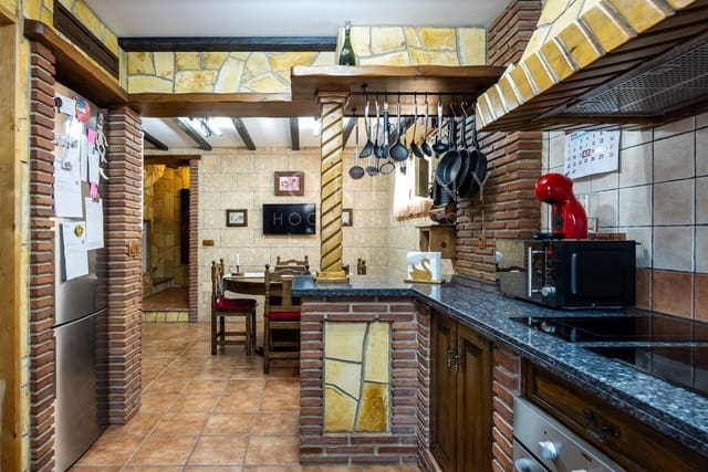 3 makuuhuone Omakotitalo myytävänä paikassa La Mosca, Málaga kaupunki mukana 
autotalli - 350 000 € (Ref: 9709498)