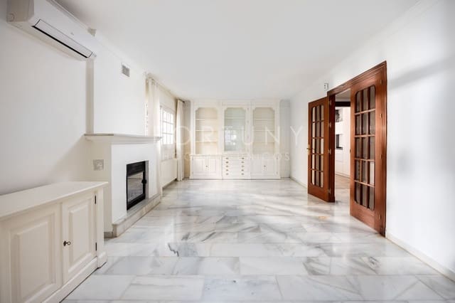 Casa de 4 habitaciones en Pedregalejo, Málaga ciudad en alquiler con garaje - 3.000 € (Ref: 9709499)