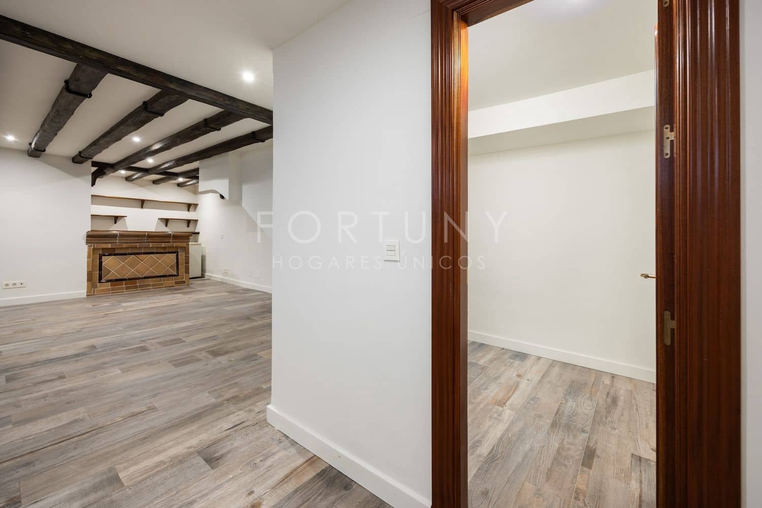 4 bedroom Townhouse for rent in Malaga city with garage - € 3,000 (Ref: 9709499)