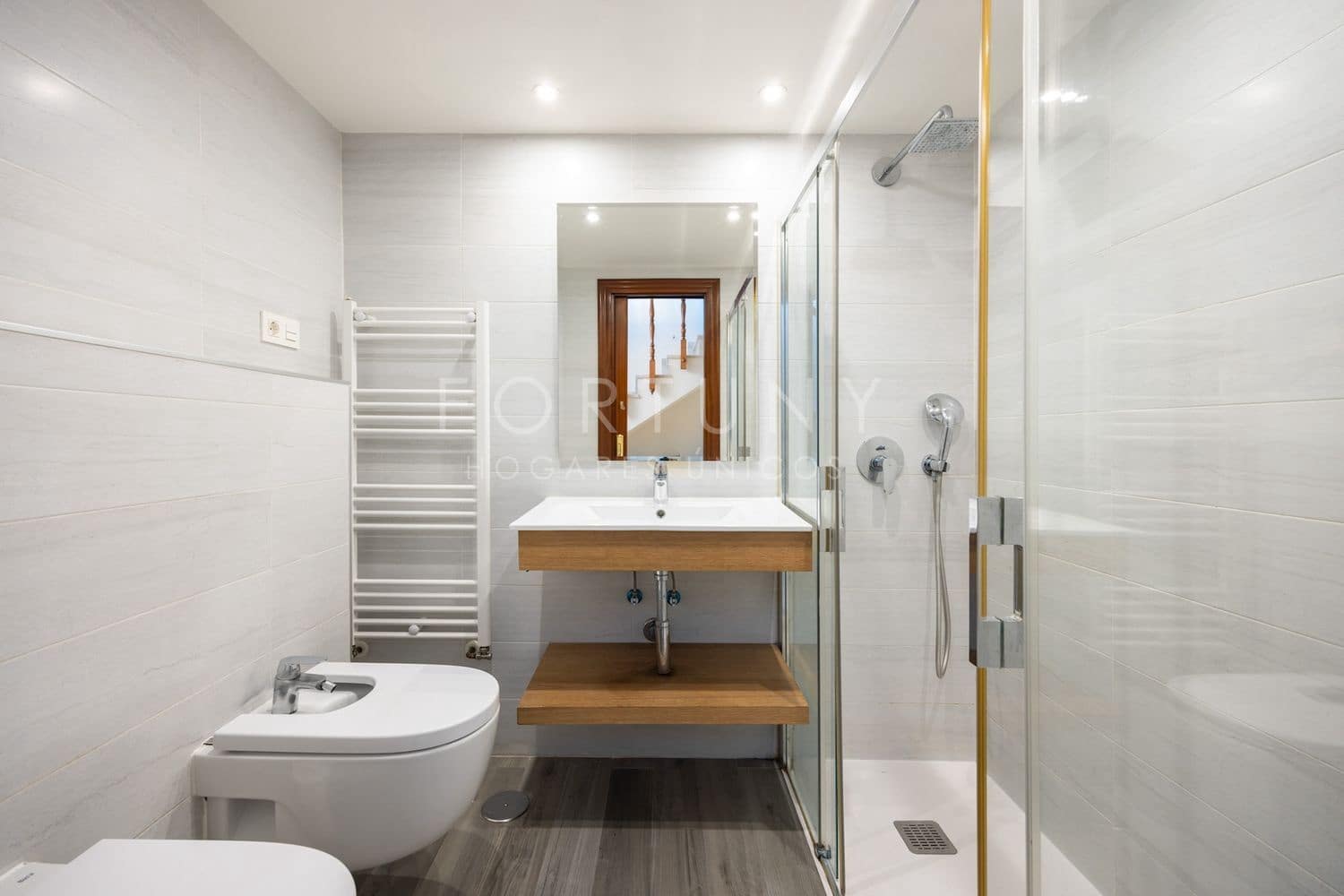 4 bedroom Townhouse for rent in Malaga city with garage - € 3,000 (Ref: 9709499)