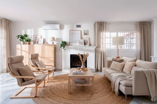 Casa de 4 habitaciones en Pedregalejo, Málaga ciudad en alquiler con garaje - 3.000 € (Ref: 9709499)