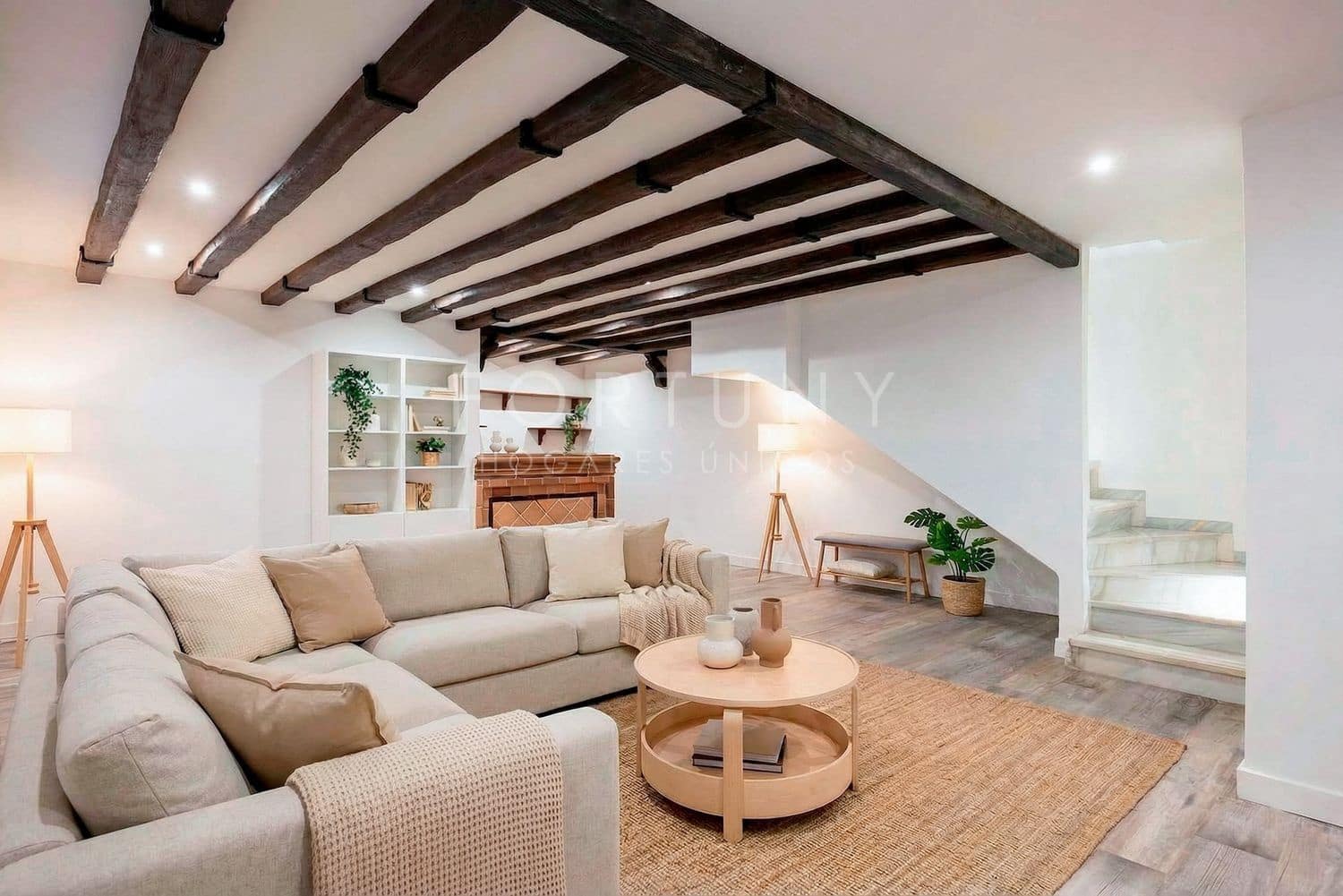 4 bedroom Townhouse for rent in Malaga city with garage - € 3,000 (Ref: 9709499)