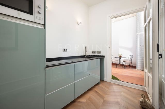 2 slaapkamer Appartement te koop in Centro Historico, Málaga stad met garage - € 699.000 (Ref: 9709502)