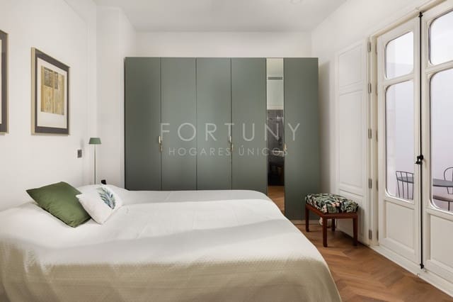 2 slaapkamer Appartement te koop in Centro Historico, Málaga stad met garage - € 699.000 (Ref: 9709502)