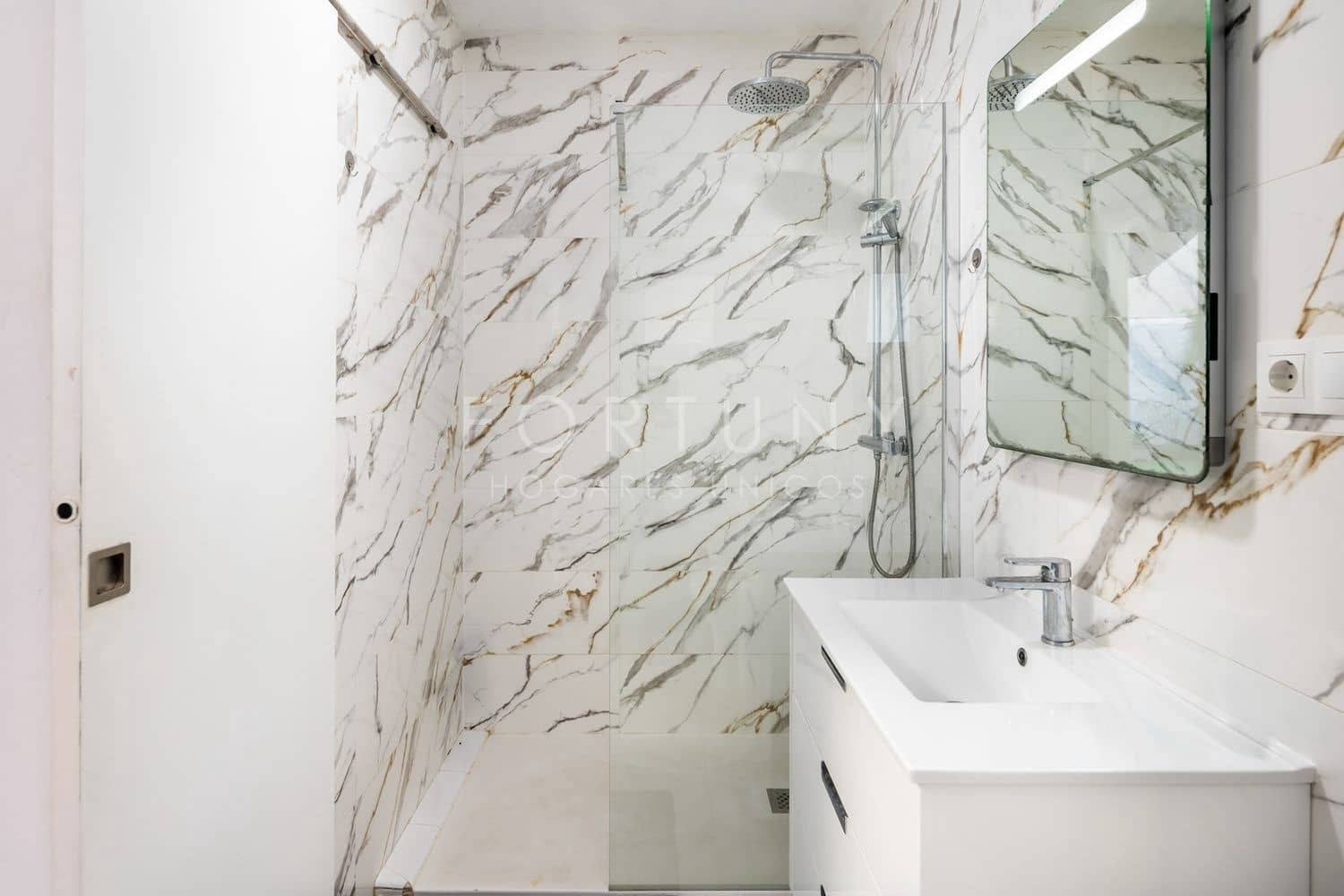 4 bedroom Apartment for sale in Malaga city with garage - € 455,000 (Ref: 9709503)