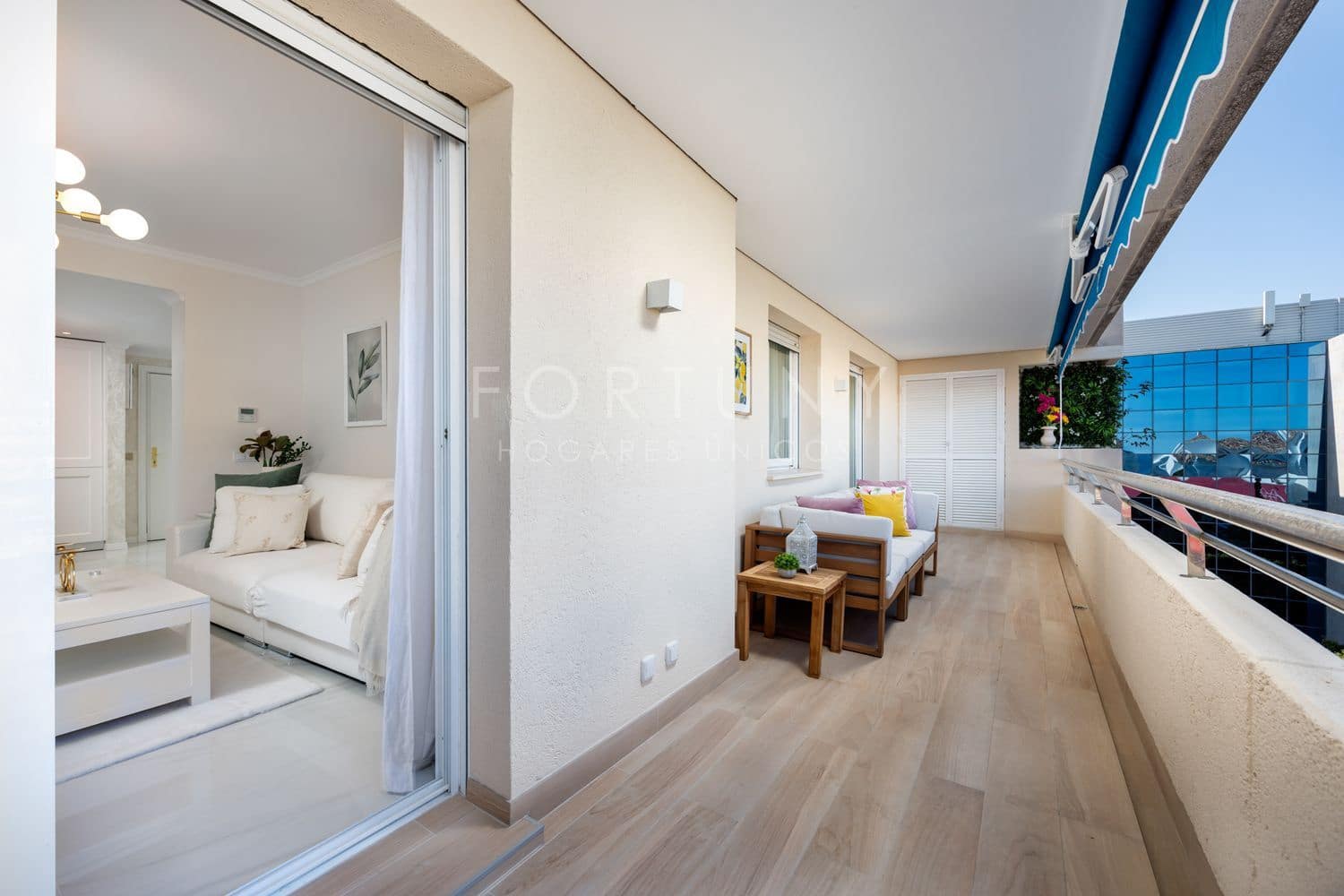 2 bedroom Apartment for rent in Puerto Banus with pool garage - € 2,800 (Ref: 9709504)