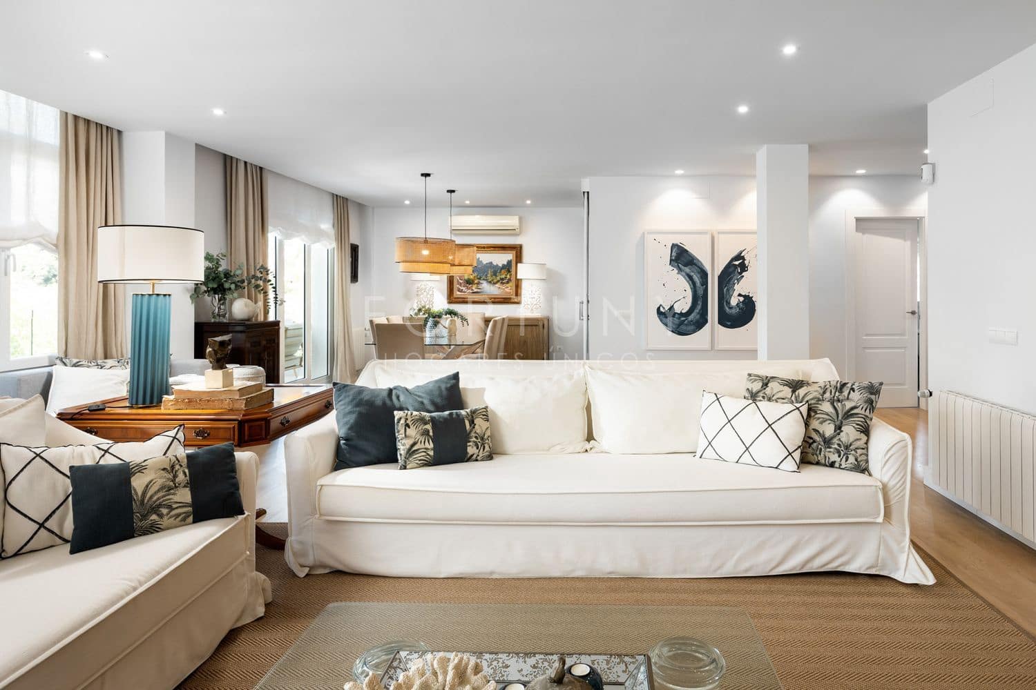 4 Zimmer Villa zu verkaufen in Malaga Stadt mit Pool Garage - 1.650.000 € (Ref: 9709508)