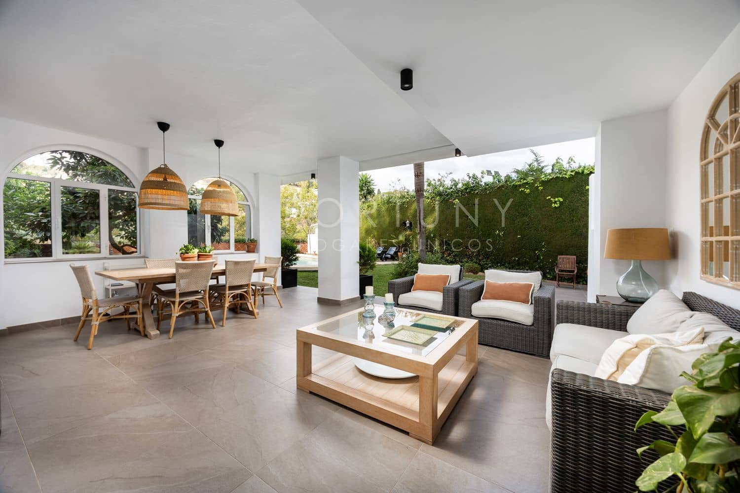 4 Zimmer Villa zu verkaufen in Malaga Stadt mit Pool Garage - 1.650.000 € (Ref: 9709508)