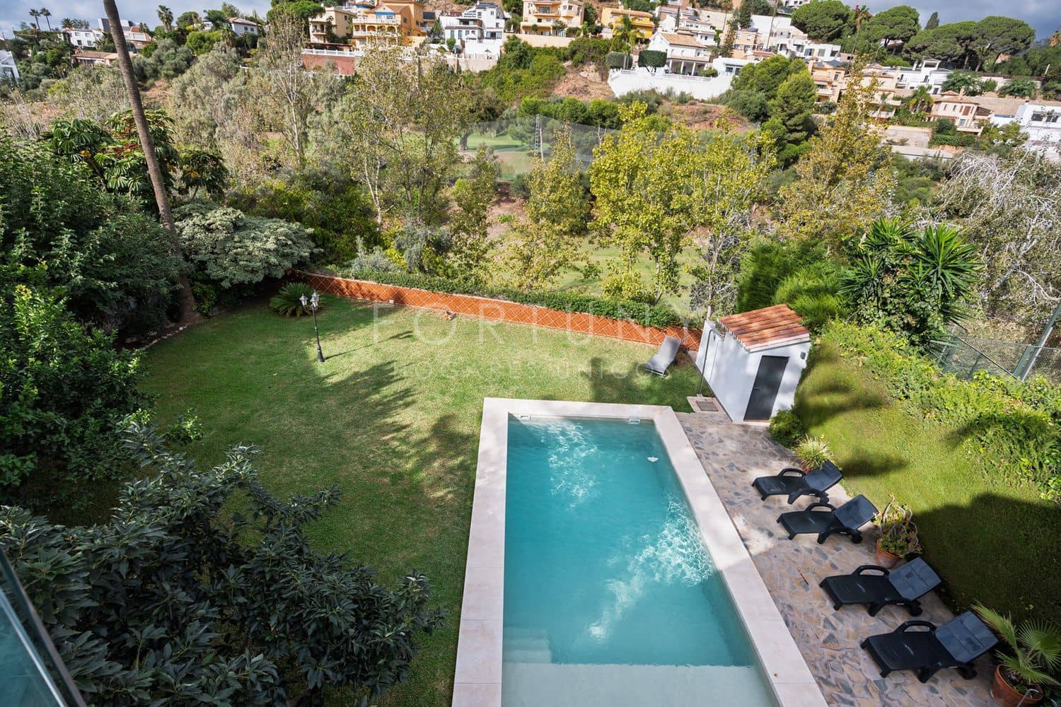 4 Zimmer Villa zu verkaufen in Malaga Stadt mit Pool Garage - 1.650.000 € (Ref: 9709508)