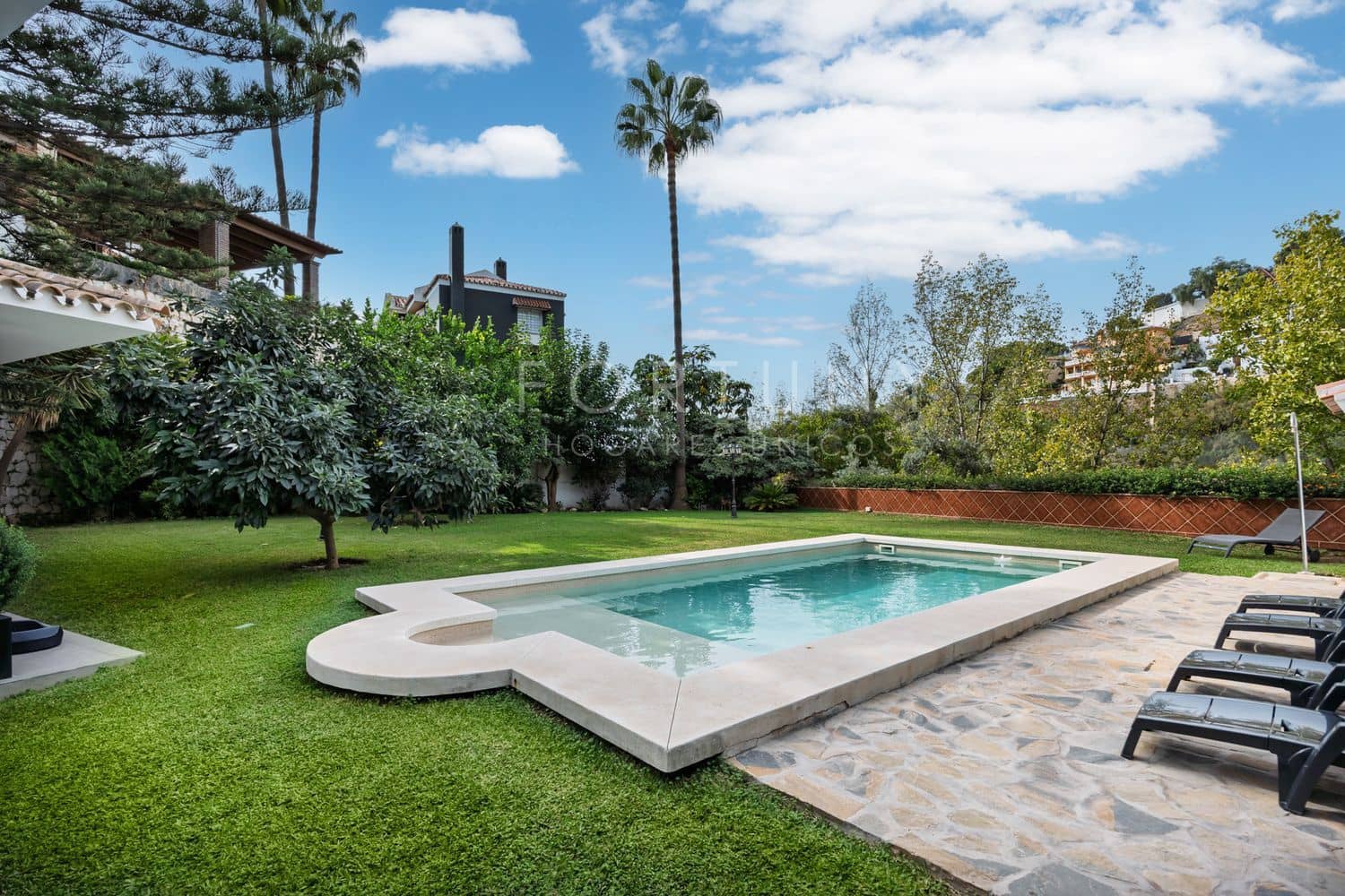 4 Zimmer Villa zu verkaufen in Malaga Stadt mit Pool Garage - 1.650.000 € (Ref: 9709508)