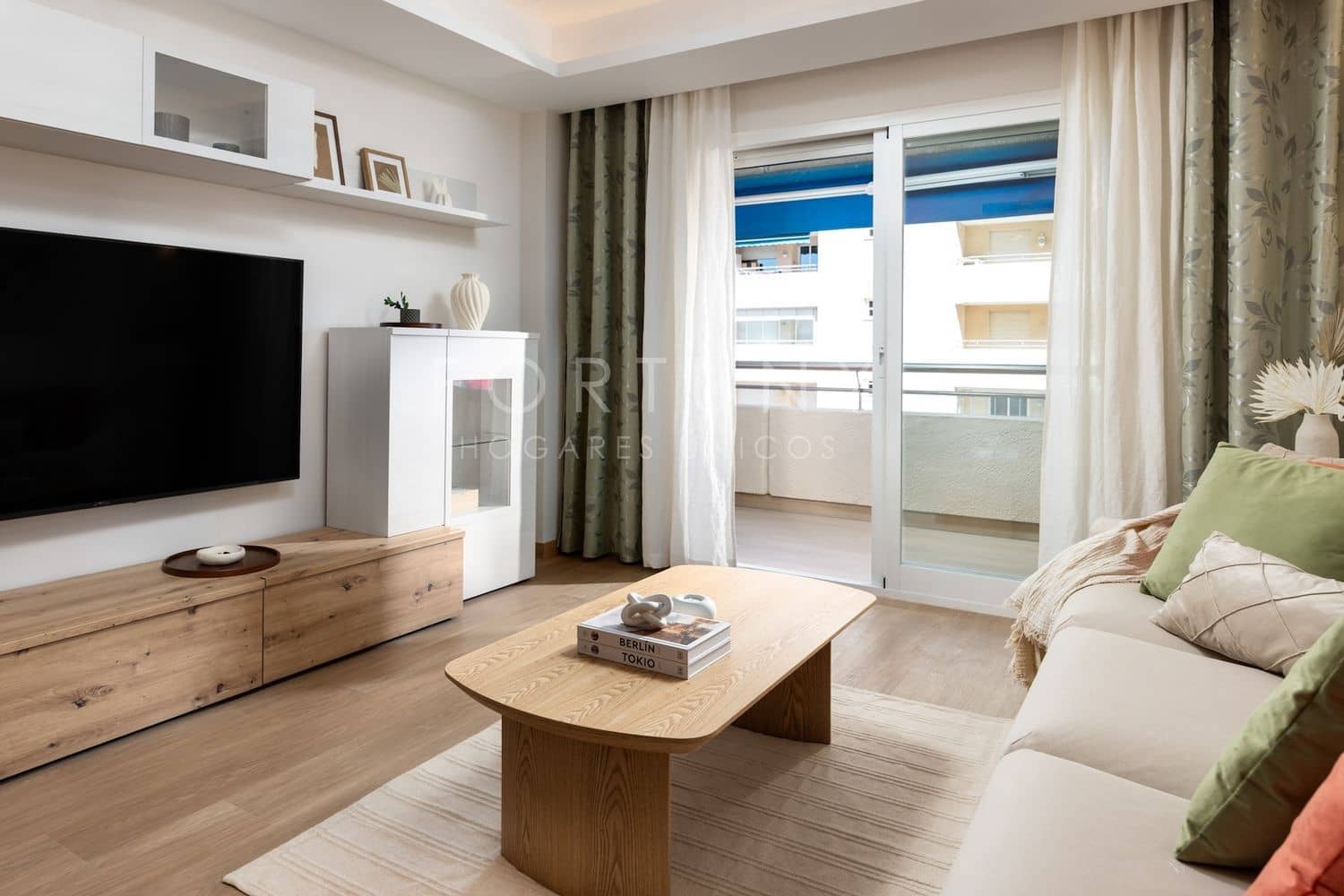 1 bedroom Apartment for rent in Puerto Banus with pool garage - € 1,900 (Ref: 9714325)