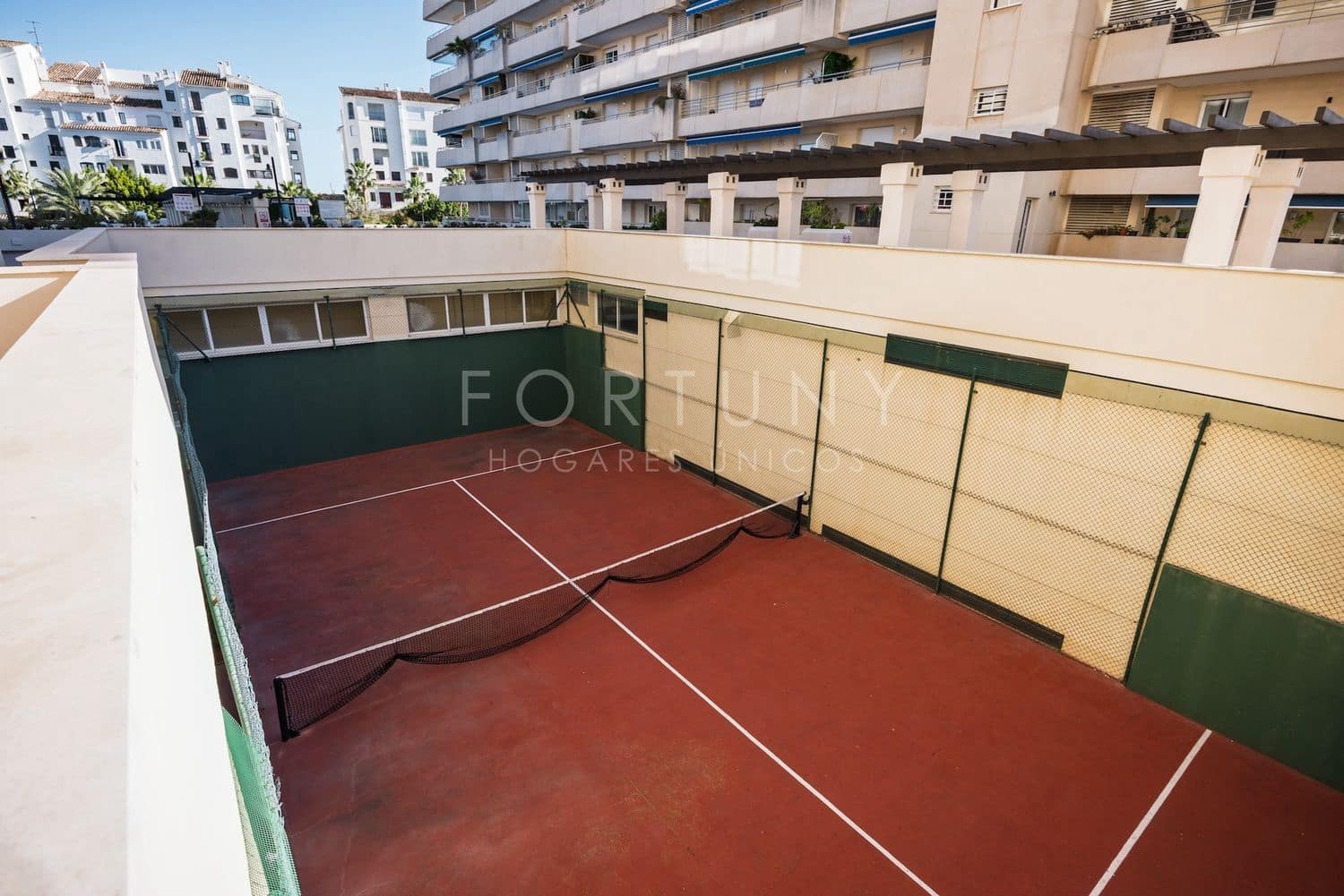 1 bedroom Apartment for rent in Puerto Banus with pool garage - € 1,900 (Ref: 9714325)
