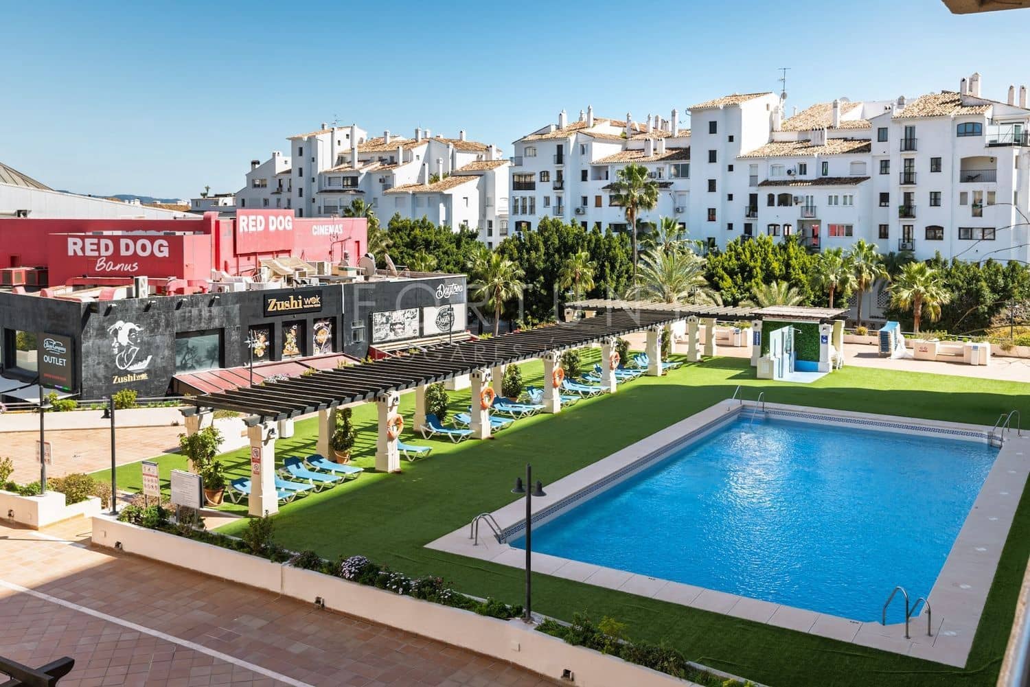 1 bedroom Apartment for rent in Puerto Banus with pool garage - € 1,900 (Ref: 9714325)