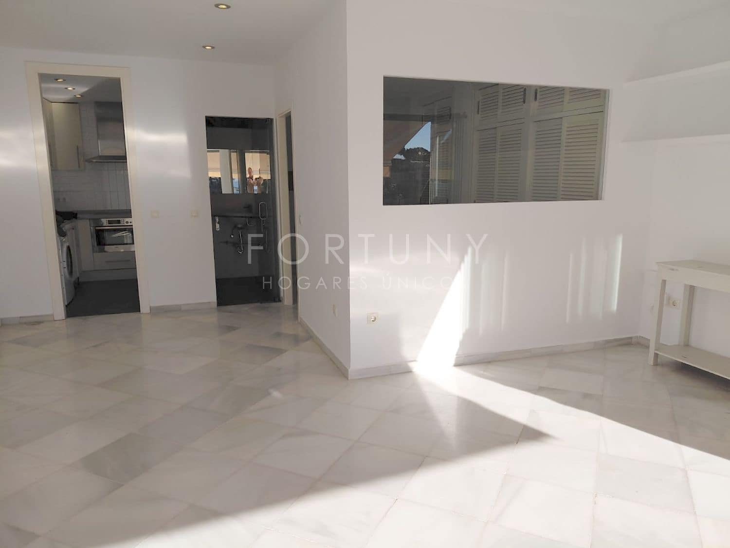 1 soverom Leilighet til salgs i Malaga by med svømmebasseng garasje - € 335 000 (Ref: 9714327)