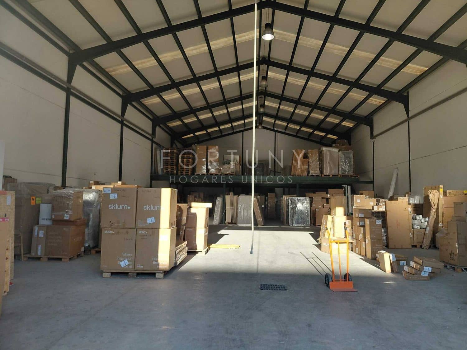 Komercyjne do wynajęcia w Colmenar - 2 700 € (Ref: 9777520)