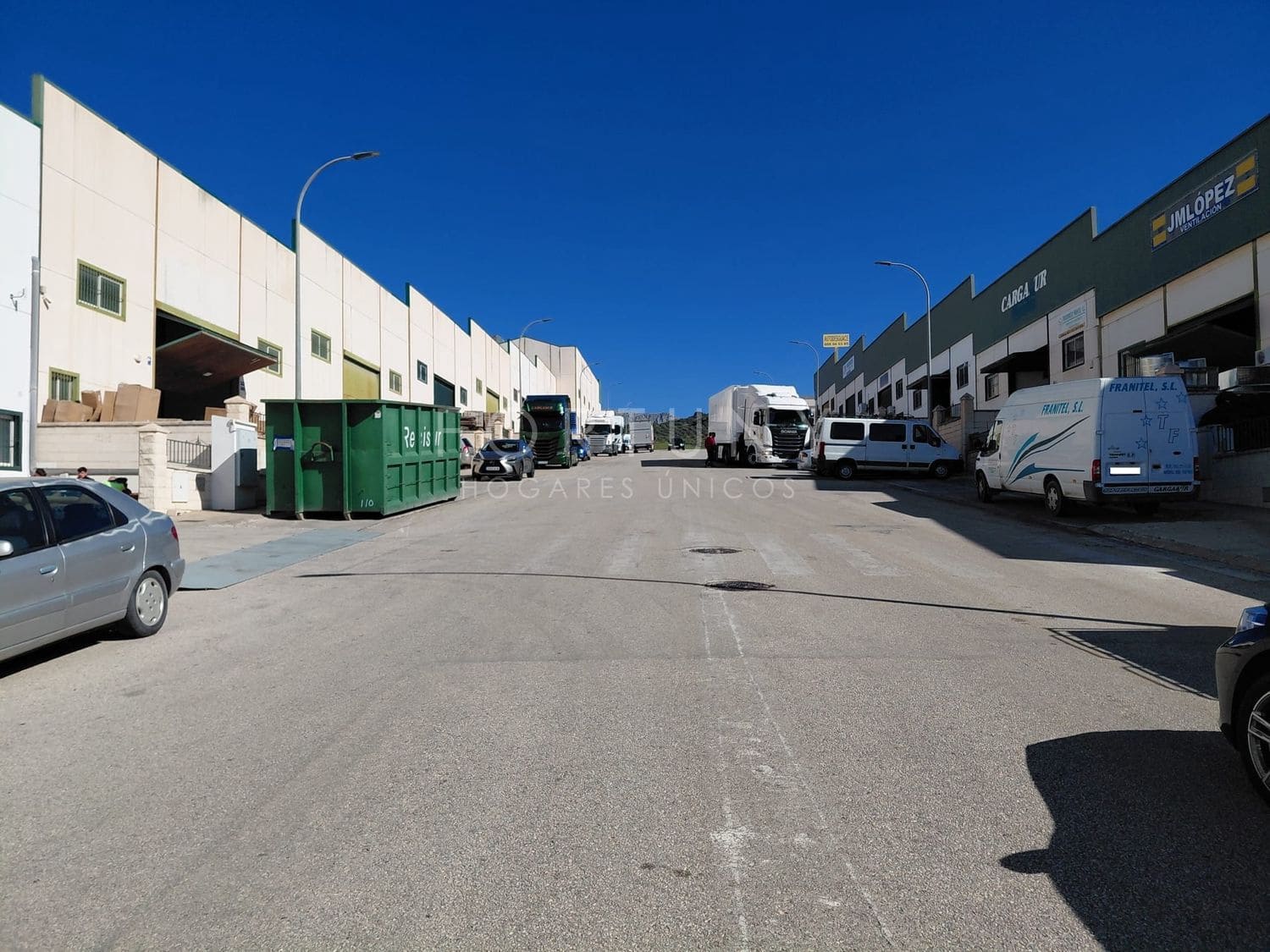 Komercyjne do wynajęcia w Colmenar - 2 700 € (Ref: 9777520)