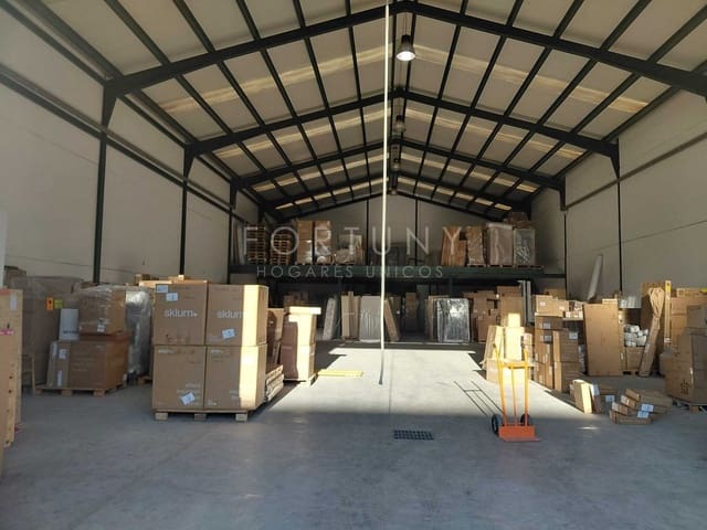 Komercyjne do wynajęcia w Colmenar - 2 700 € (Ref: 9777520)