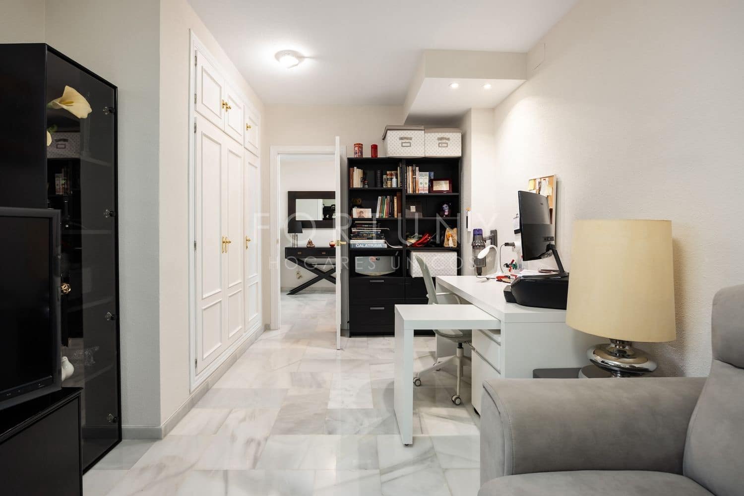 5 soverom Leilighet til salgs i Malaga by med svømmebasseng garasje - € 1 200 000 (Ref: 9790056)