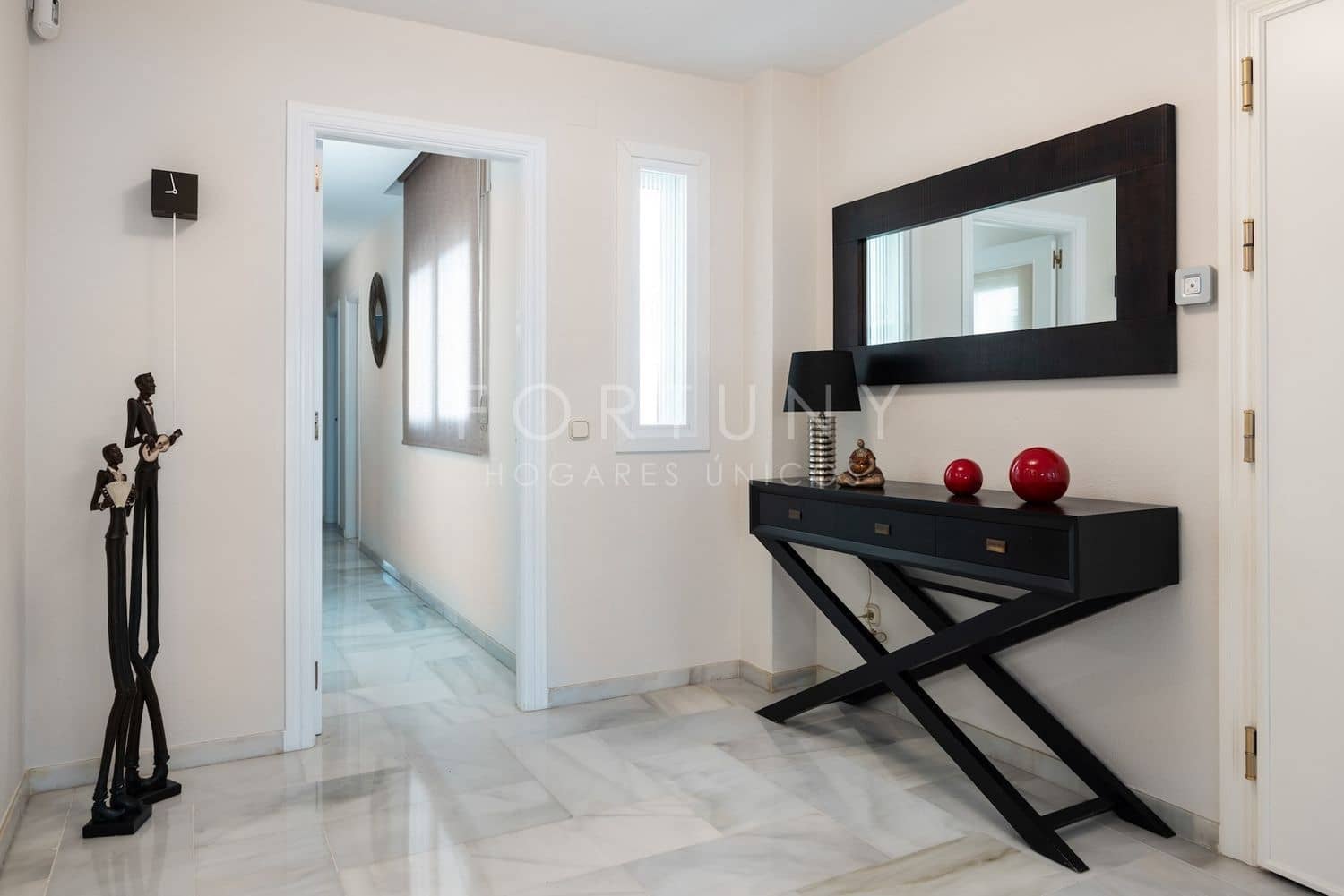 5 soverom Leilighet til salgs i Malaga by med svømmebasseng garasje - € 1 200 000 (Ref: 9790056)