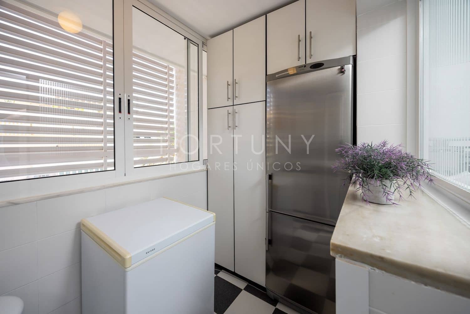 5 soverom Leilighet til salgs i Malaga by med svømmebasseng garasje - € 1 200 000 (Ref: 9790056)