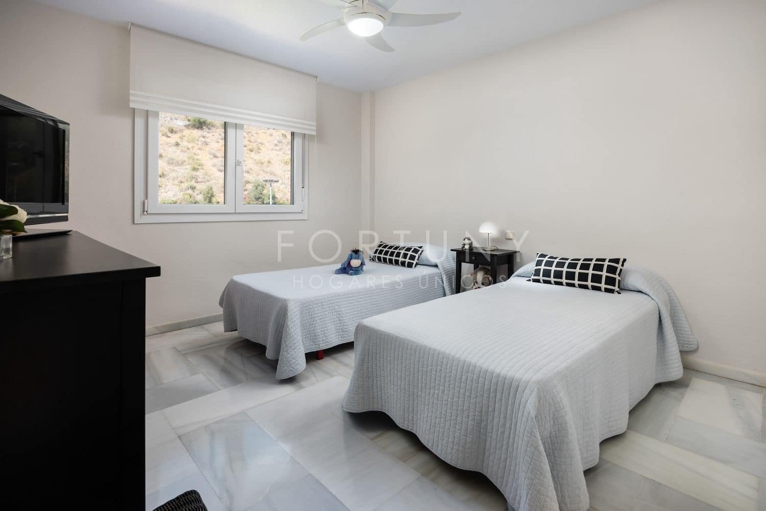 5 soverom Leilighet til salgs i Malaga by med svømmebasseng garasje - € 1 200 000 (Ref: 9790056)