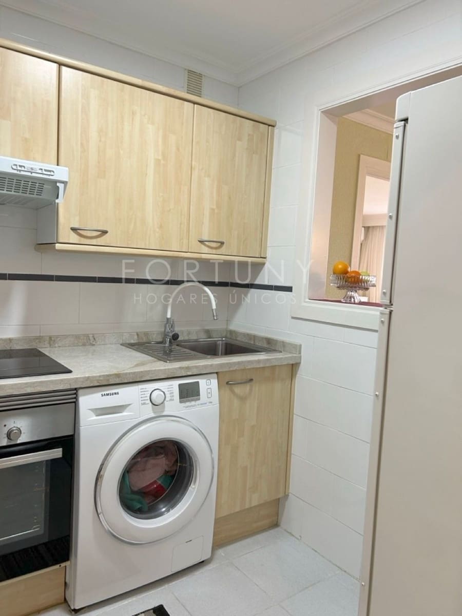 1 Zimmer Apartment zu vermieten in Torrequebrada mit Pool Garage - 1.200 € (Ref: 9848985)