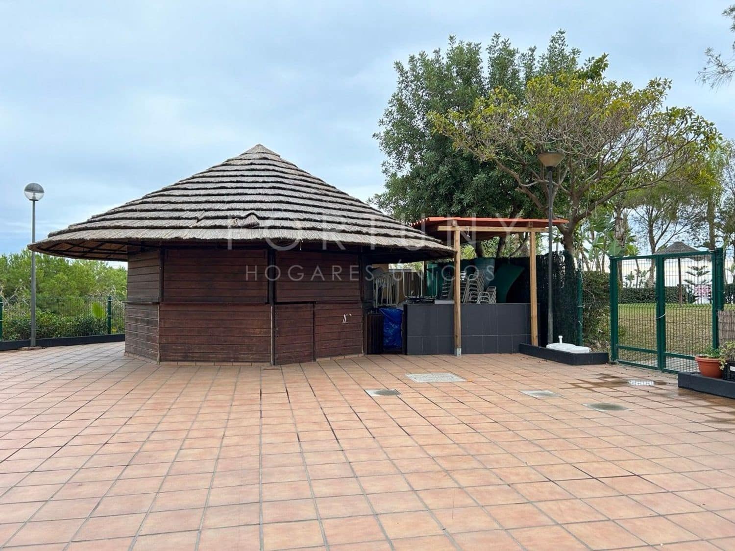 1 Zimmer Apartment zu vermieten in Torrequebrada mit Pool Garage - 1.200 € (Ref: 9848985)