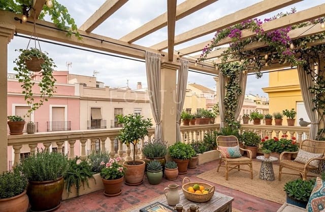 7 sovrum Lägenhet till salu i Ensanche Centro, Málaga stad med garage - 1 300 000 € (Ref: 9880551)