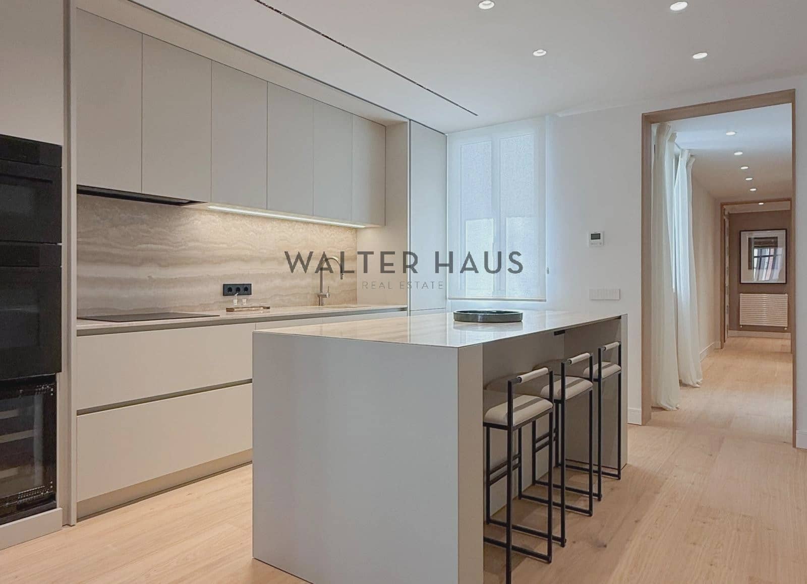 3 bedroom Flat for sale in Madrid city - € 2,980,000 (Ref: 10007769)