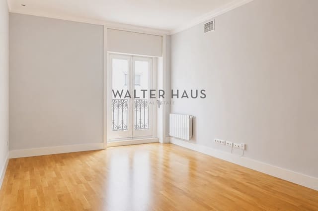 2 slaapkamer Flat te huur in Castellana, Madrid stad met garage - € 3.900 (Ref: 10019375)