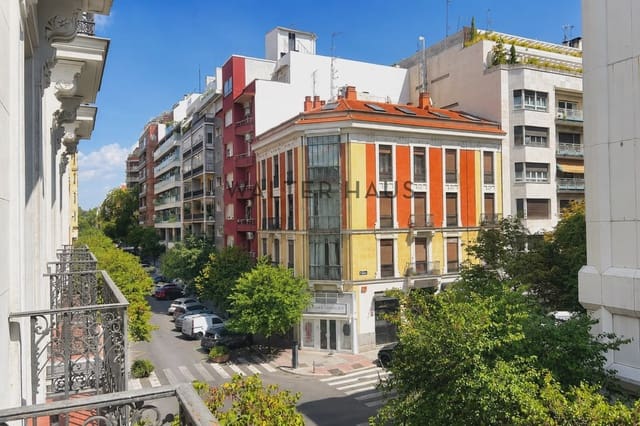 2 slaapkamer Flat te huur in Castellana, Madrid stad met garage - € 3.900 (Ref: 10019375)