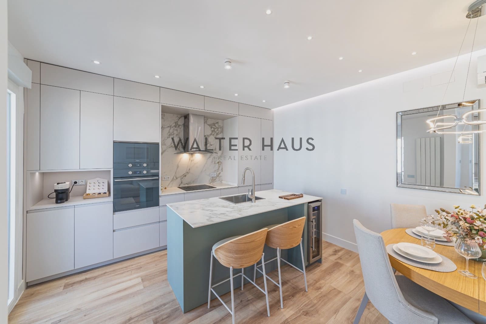 2 bedroom Flat for sale in Madrid city - € 1,350,000 (Ref: 10029612)