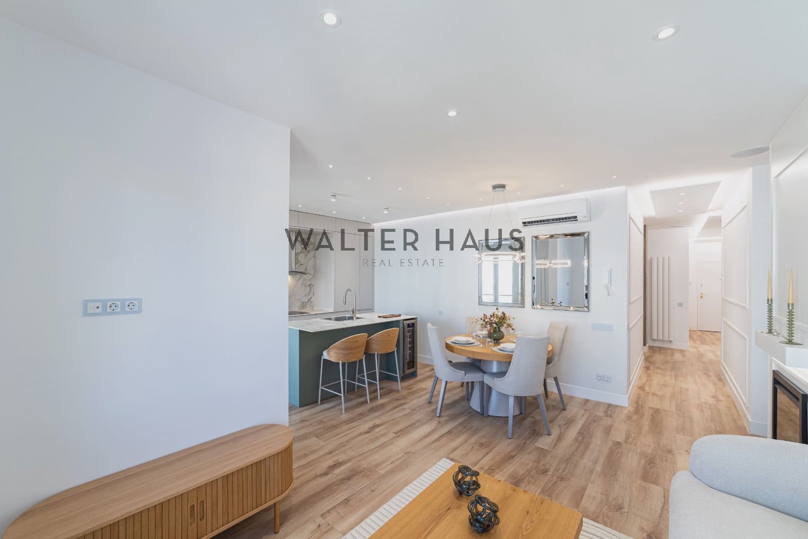 2 bedroom Flat for sale in Madrid city - € 1,350,000 (Ref: 10029612)