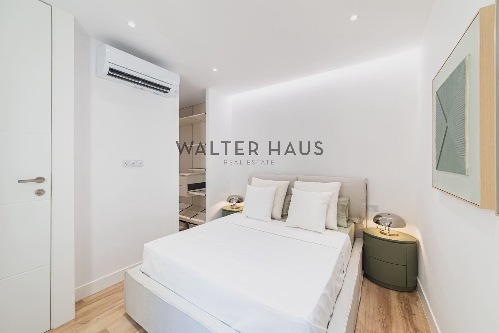 2 bedroom Flat for sale in Madrid city - € 1,350,000 (Ref: 10029612)