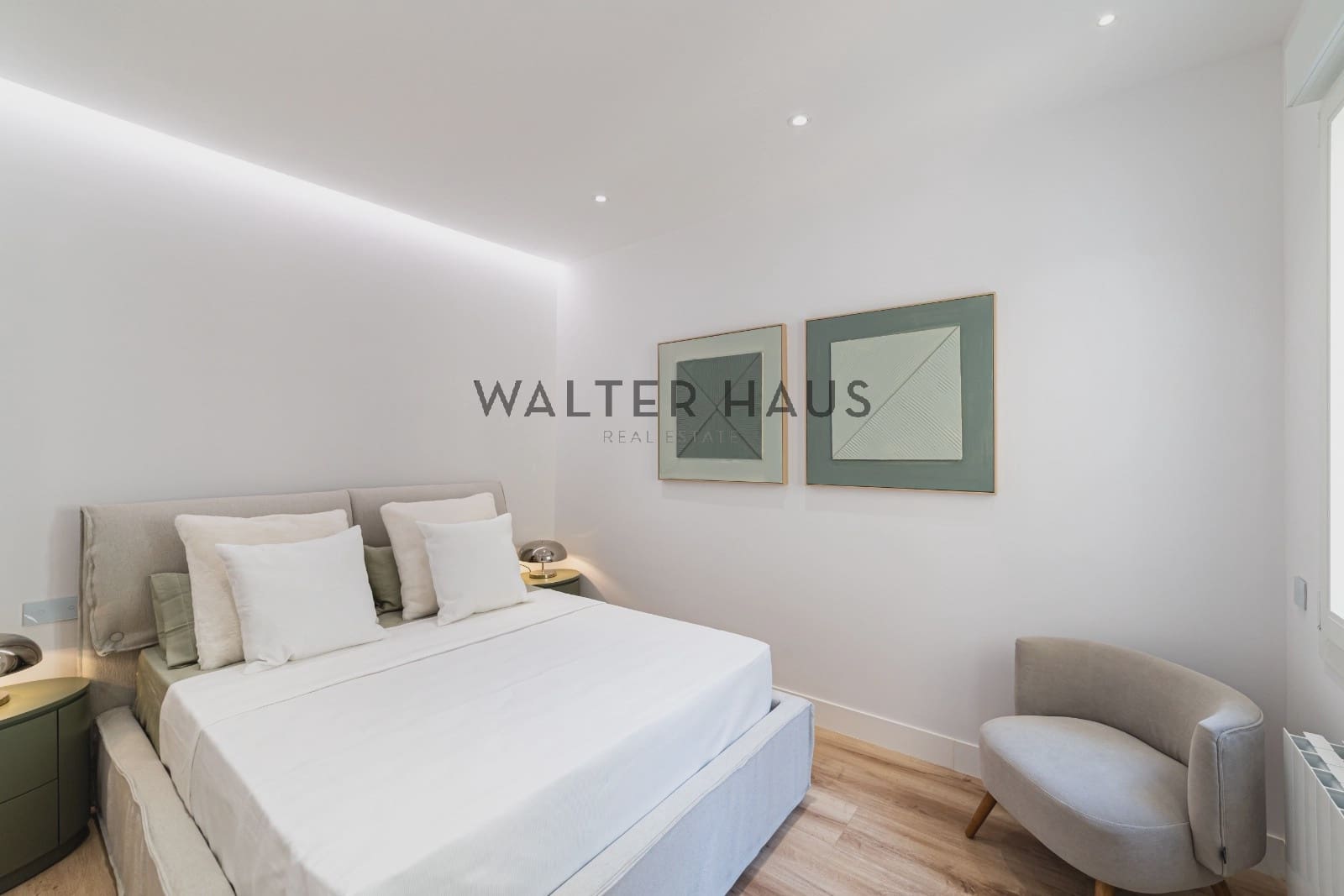 2 bedroom Flat for sale in Madrid city - € 1,350,000 (Ref: 10029612)