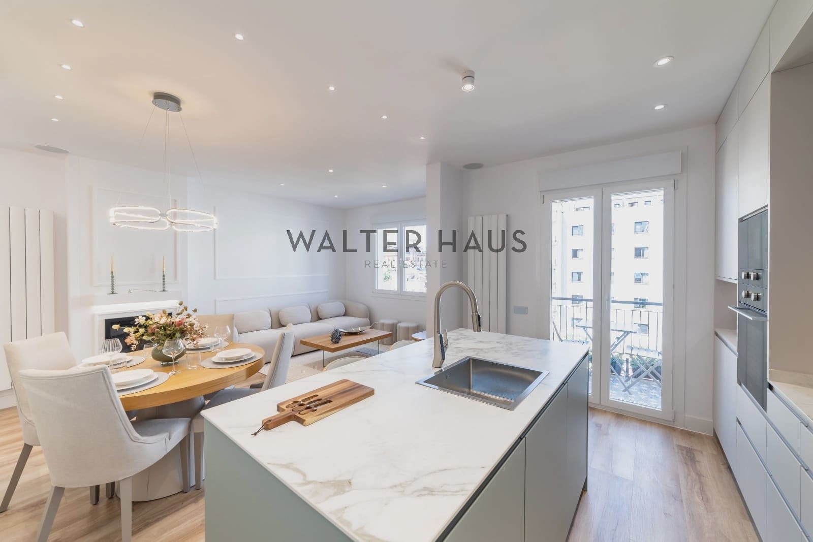 2 bedroom Flat for sale in Madrid city - € 1,350,000 (Ref: 10029612)