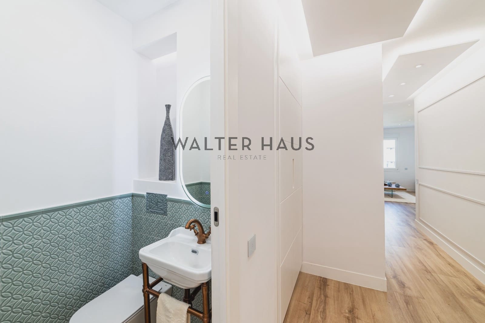 2 bedroom Flat for sale in Madrid city - € 1,350,000 (Ref: 10029612)