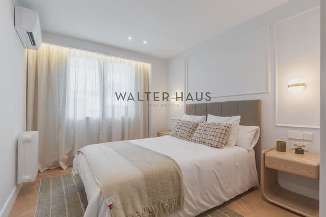 3 bedroom Flat for sale in Pacífico, Madrid city - € 1,495,000 (Ref: 10031191)